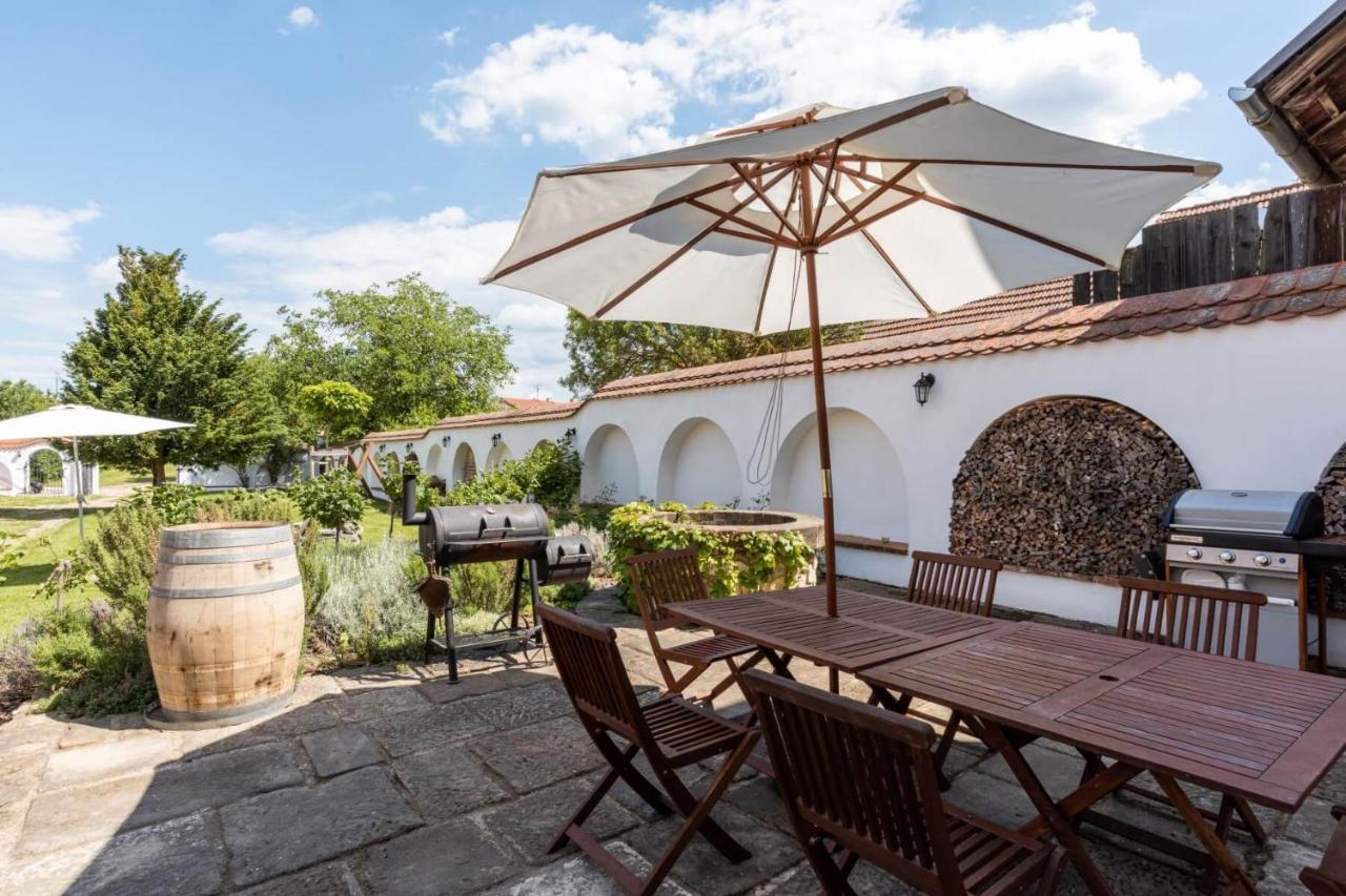 Apartmán Ambrožův dvůr Pouzdrany Exteriér fotografie